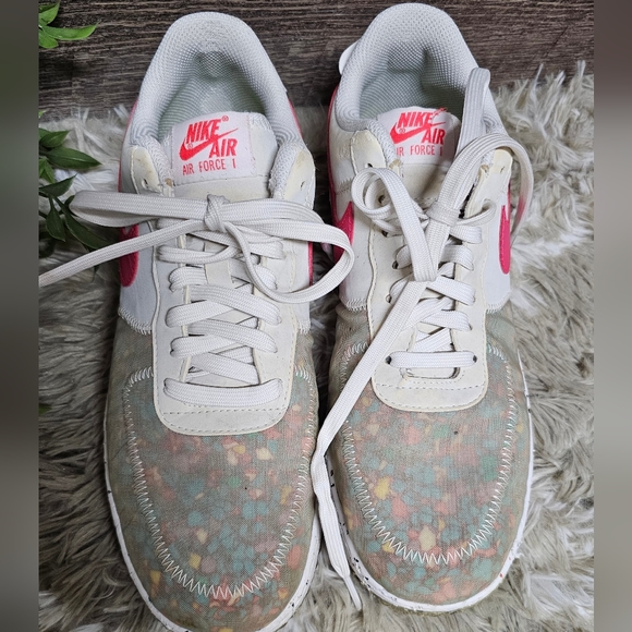 Nike Air Force 1 - Picture 3 of 13